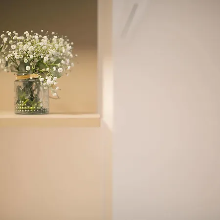 Flateli - Plaça Catalunya 22