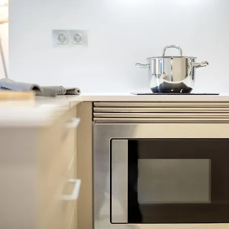 Flateli - Placa Catalunya 22