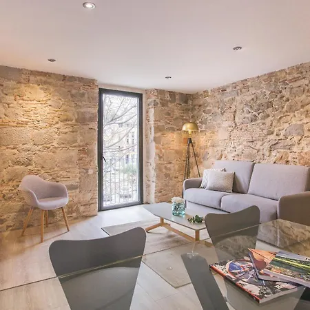 Flateli - Plaça Catalunya 22