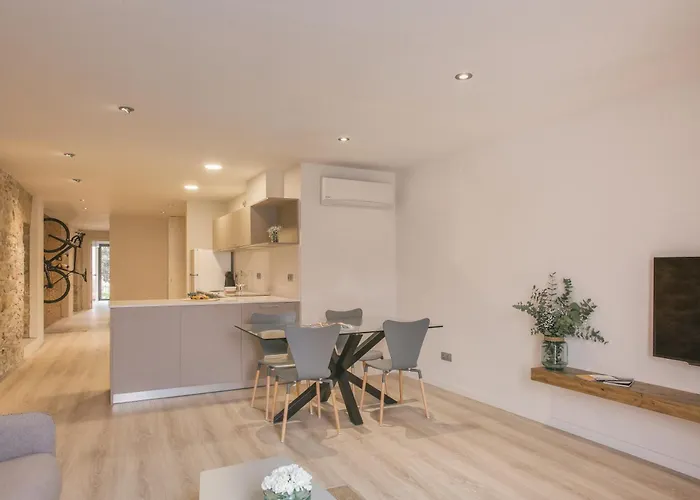 Flateli - Placa Catalunya 22 * Gerona